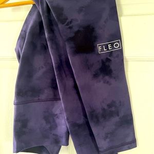 FLEO El Toro leggings Size MEDIUM